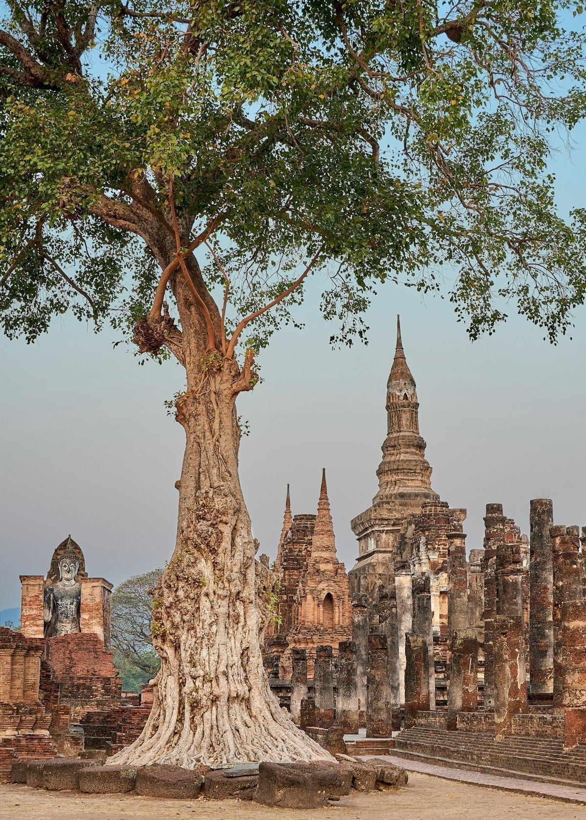 Bueng Kaen Nakhon lake promenade with temple reflection, Khon Kaen
