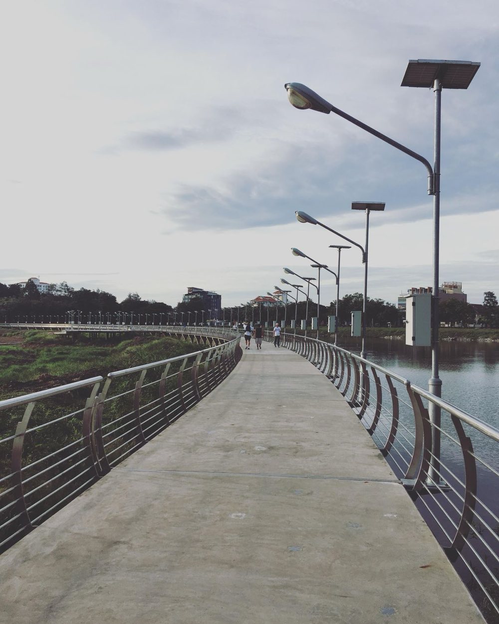 孔敬的湖畔步道