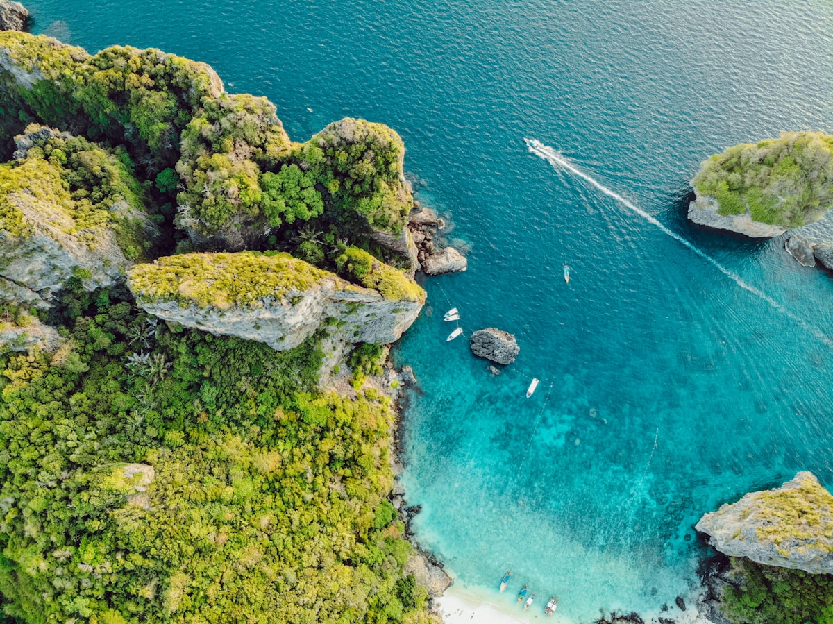 Turquoise waters and limestone cliffs at Maya Bay, Koh Phi Phi Leh